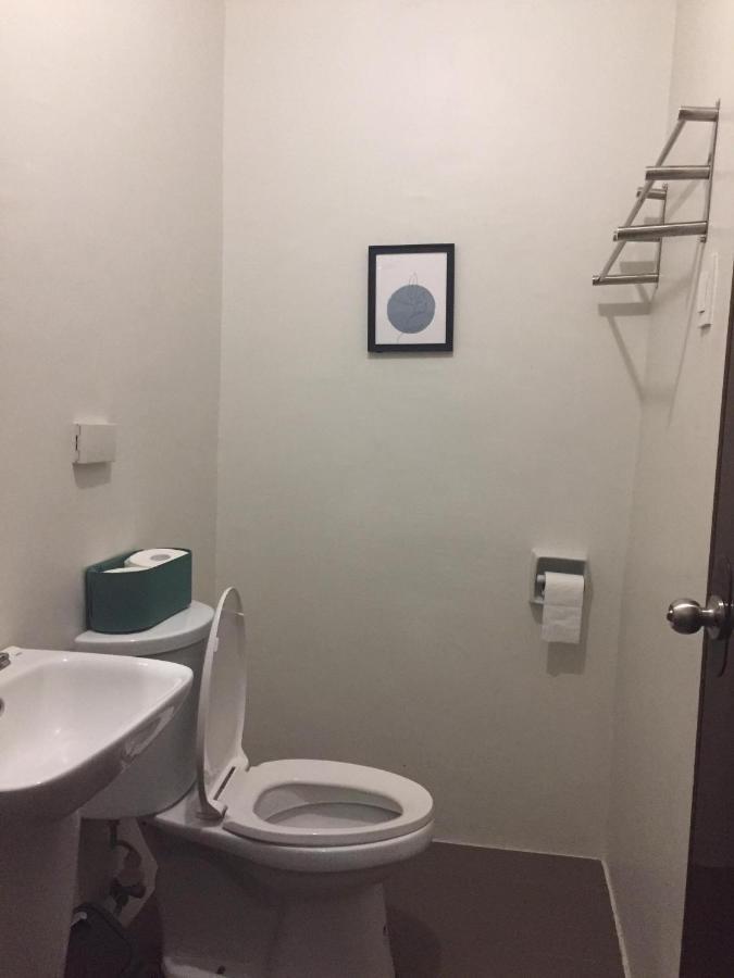 Mactan Airport Guesthouse Lapu-Lapu City Room photo